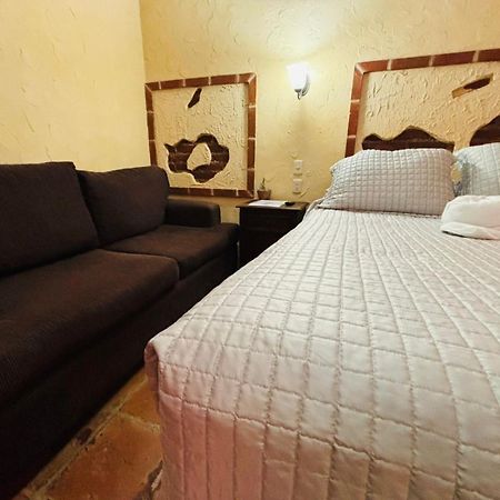 Hotel Chilero Y Cafe Антигуа-Гватемала Экстерьер фото
