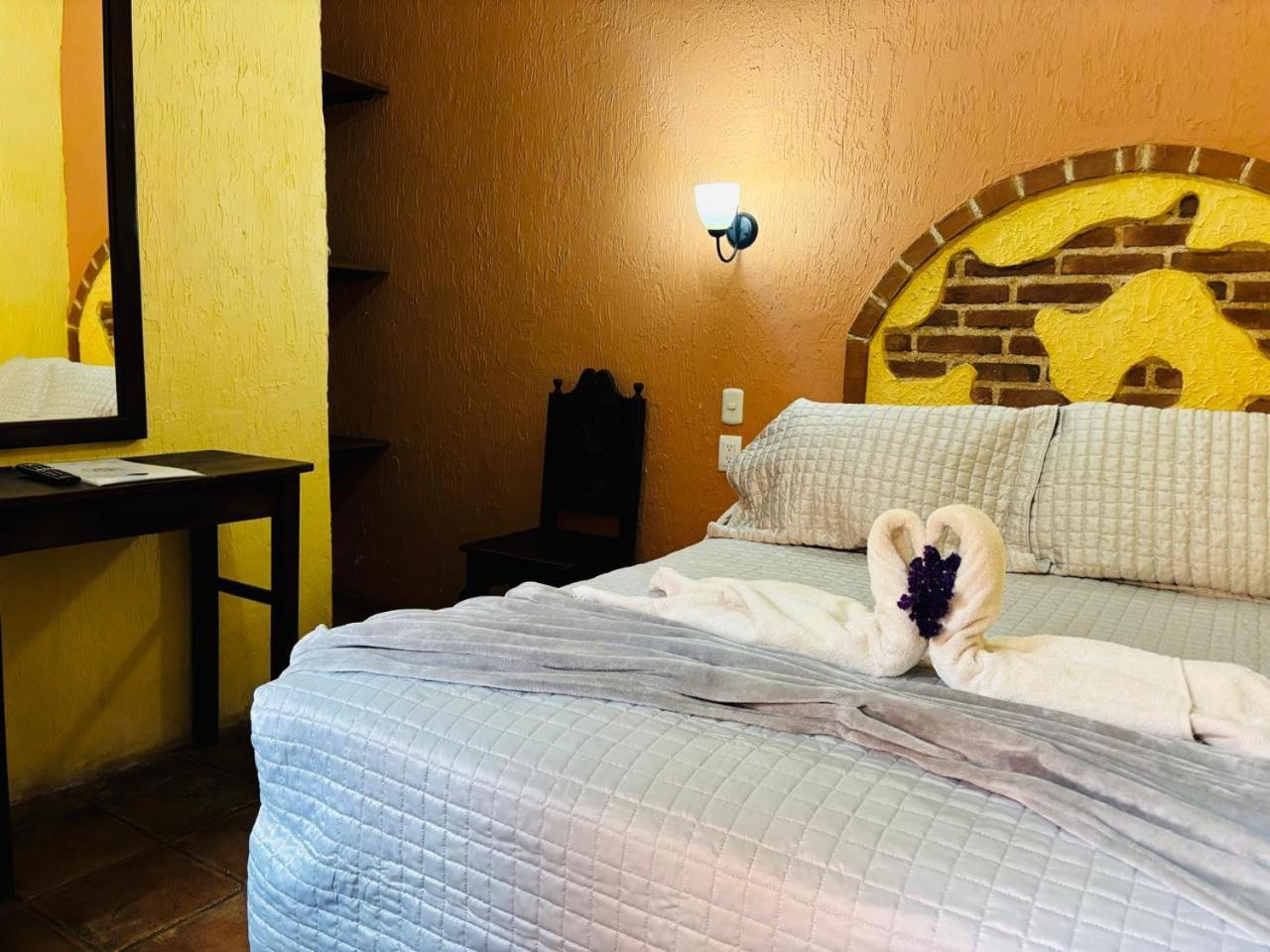 Hotel Chilero Y Cafe Антигуа-Гватемала Экстерьер фото