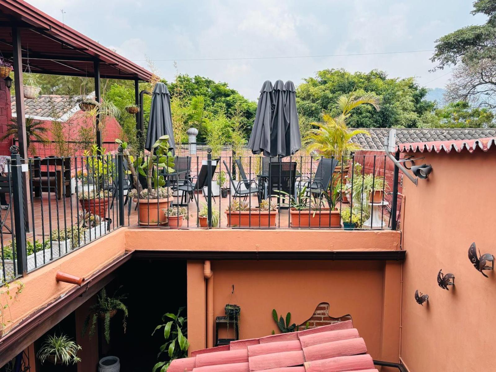 Hotel Chilero Y Cafe Антигуа-Гватемала Экстерьер фото